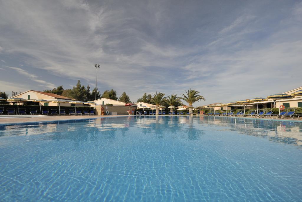 La Cecinella Apartments Marina di Cecina Eksteriør bilde