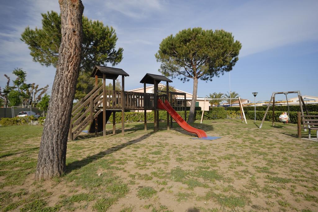 La Cecinella Apartments Marina di Cecina Eksteriør bilde