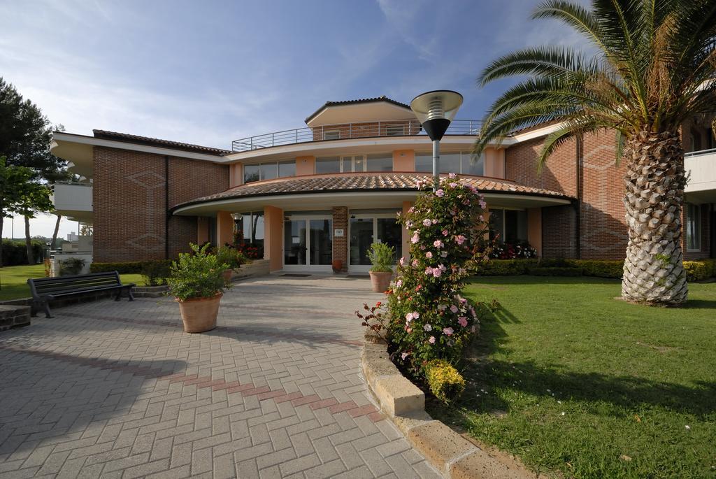 La Cecinella Apartments Marina di Cecina Eksteriør bilde